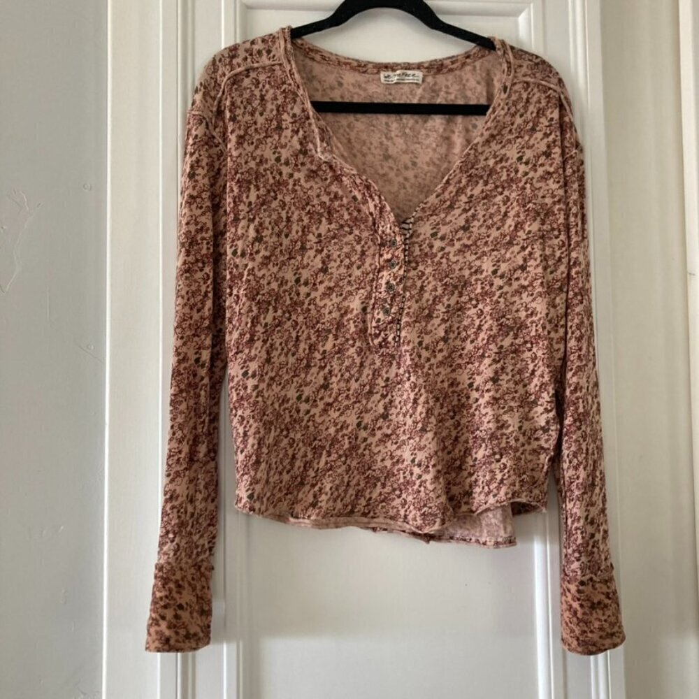 NWOT We The Free Girl Meets Boy Henley Top Sz XS